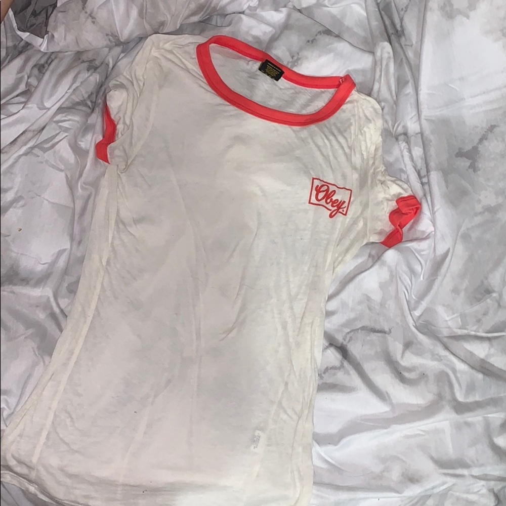 obey tee shirt